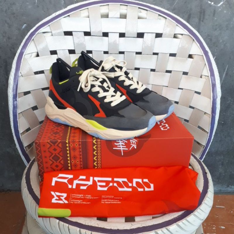 sepatu ortuseight x nevertoolavish rhein size 40