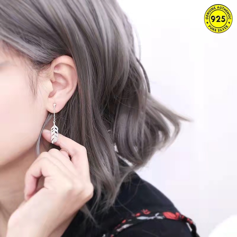 Anting Stud Panjang Desain Bulu Artistik Bahan S925 Silver