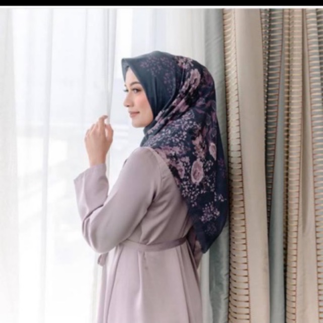 Kuas Scarf Black Vanilla Hijab (sold out), ready alaska dan navy