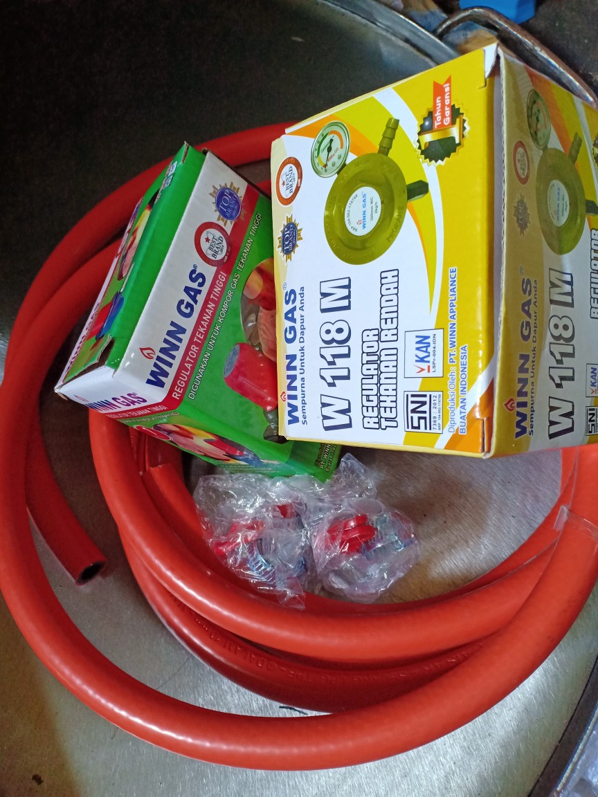 Komplit Winn Gas W-118m + Selang Orange 2m + 2 Klem Kuping / Regulator Gas + Selang Gas