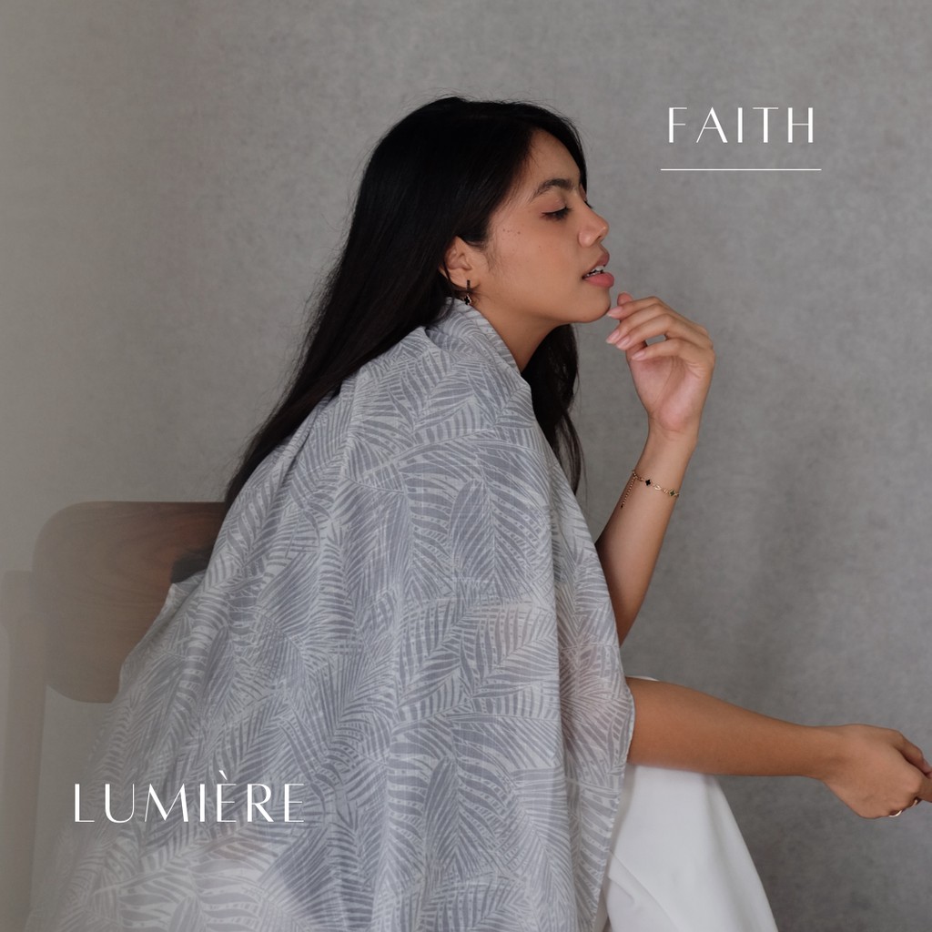 Faith Shawl - Lumière Collection