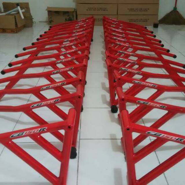 Tubular cb150r streetfire old & facelift