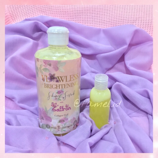 Vloowless Brightening Shower Scrub with Saffron