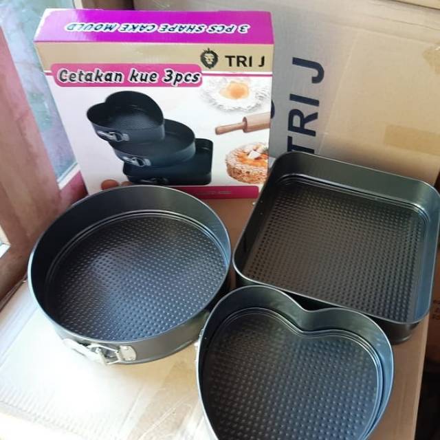 1 Set Loyang Cetakan Kue 3 Piece Cake Pan Mold Tri J