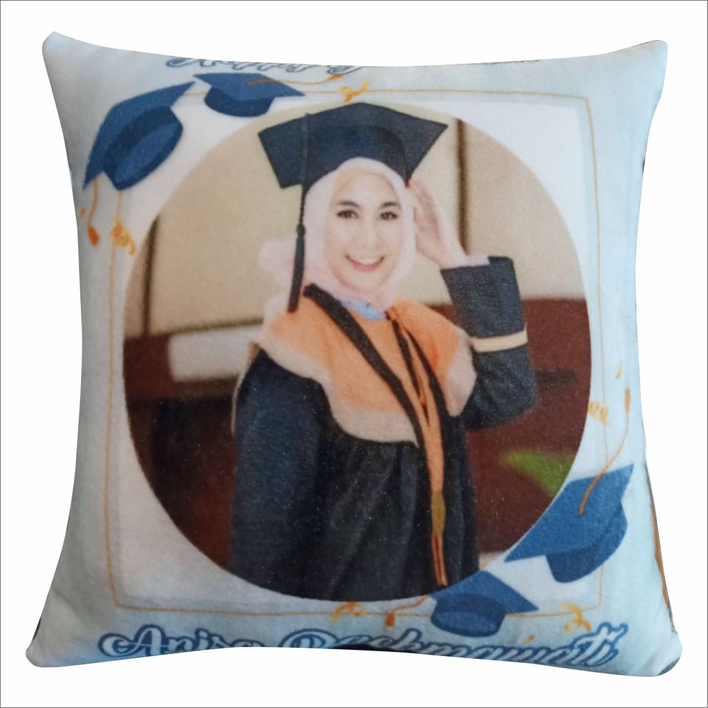 Bizzarpillow Bantal Kado Wisuda Custom BZ204