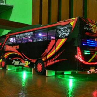 Miniatur  Bus  Arisa Putri Shopee Indonesia  Miniatur  Bus  Arisa Putri Shopee Indonesia