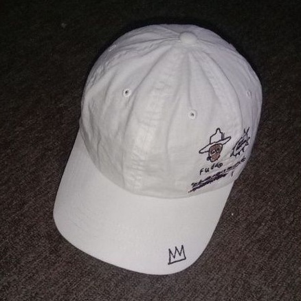 Topi Jean-michel basquiat JMB