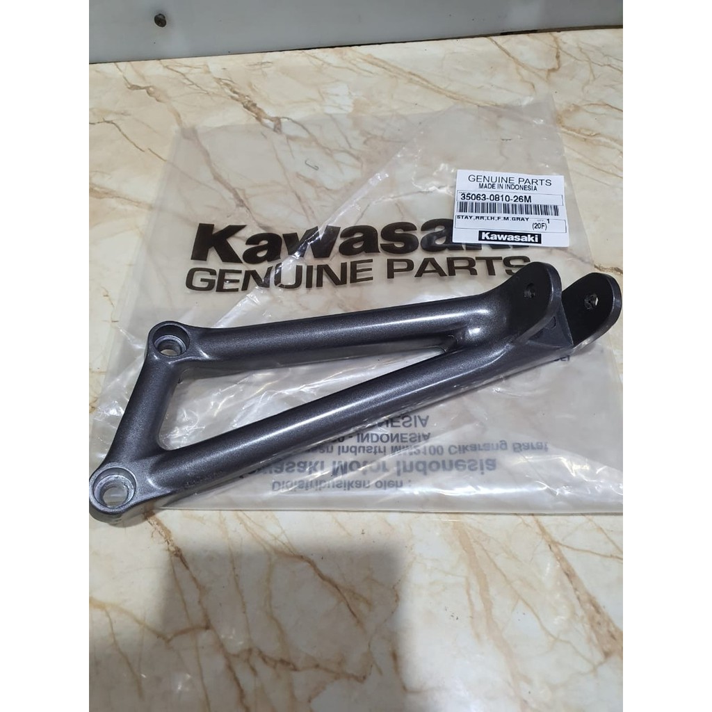 DUDUKAN STEP BELAKANG KIRI NINJA RR KAWASAKI