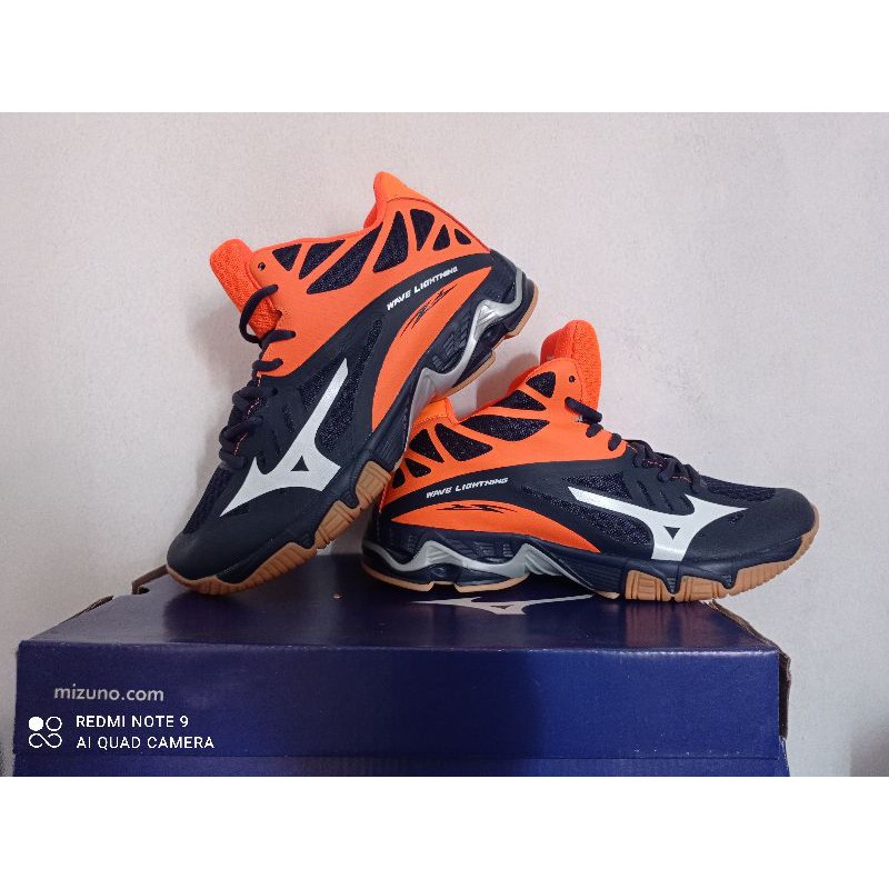 mizuno wlz 2 mid