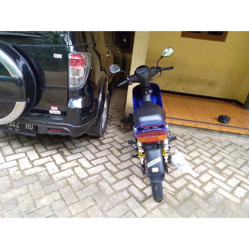 F1zr Movistar Biru