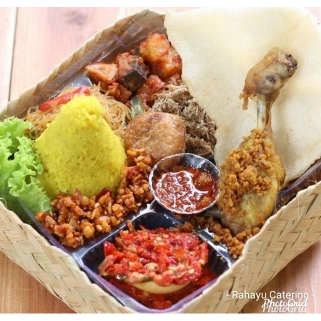 

nasi kuning besek