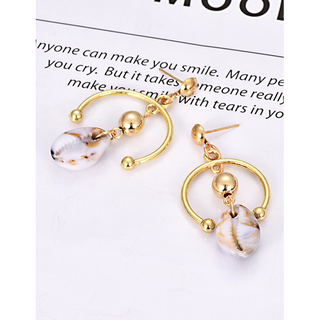 LRC Anting Tusuk Fashion Gold Alloy Resin Semicircular Shell Earrings F50032