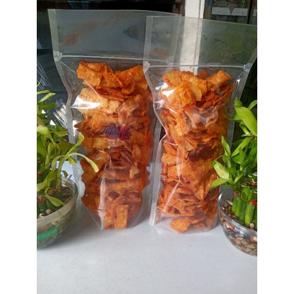 

kripik singkong mangleng pedas 250 gram