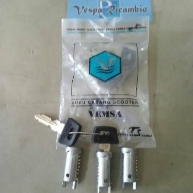 Kunci stang, Jok,Laci Vespa Excel set 3