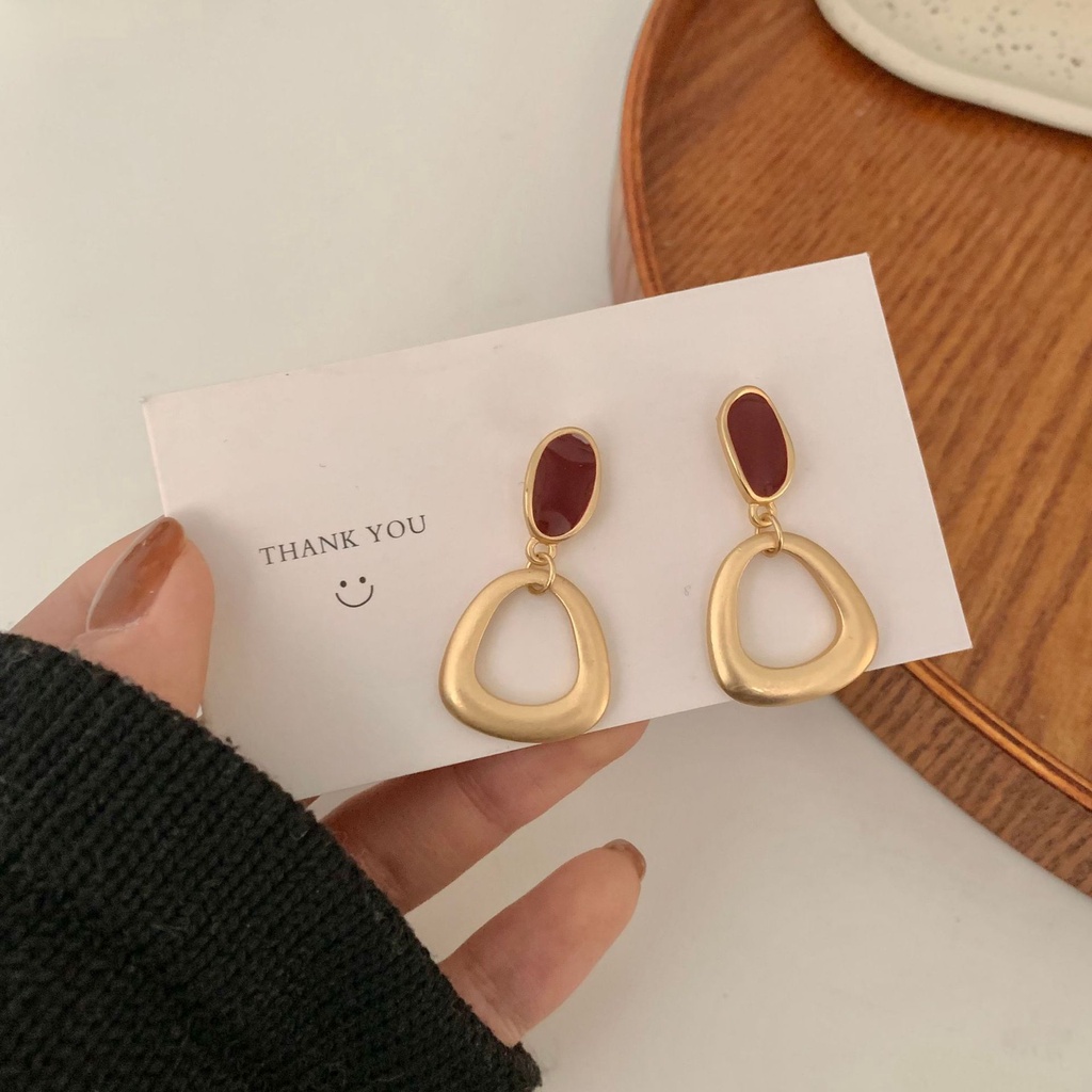 Anting Stud Warna Kontras Untuk Wanita