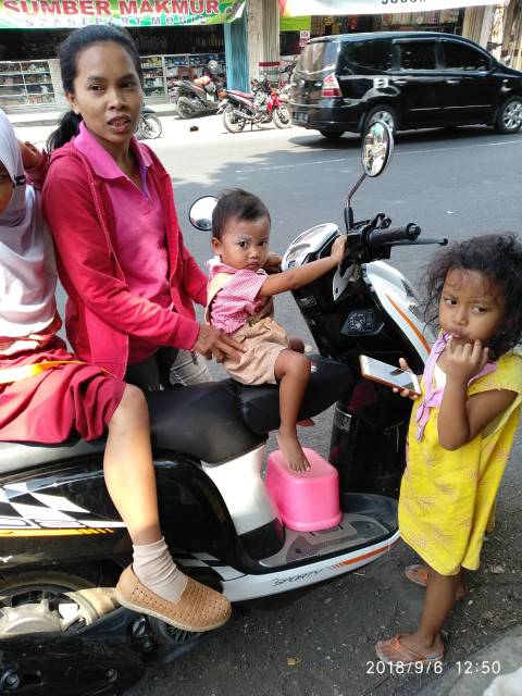 Jok boncengan anak honda scoopy motif kartun