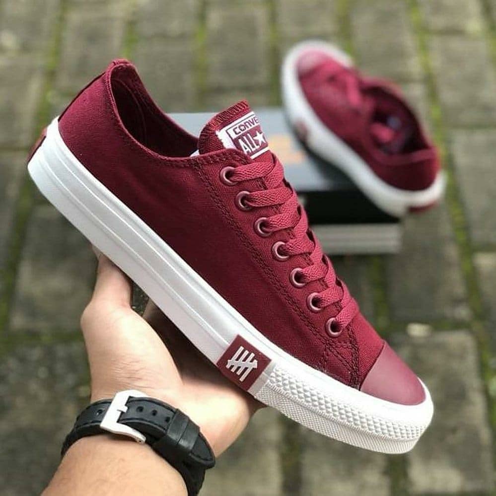 Sepatu Sneakers Casual Pria Wanita Converse All Star Undefeated Petir Pendek Merah Marun