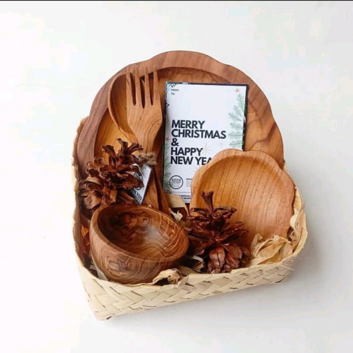 

Hampers Natal Christmas Gift Kado Hadiah Pernikahan Ulang Tahun Wisuda