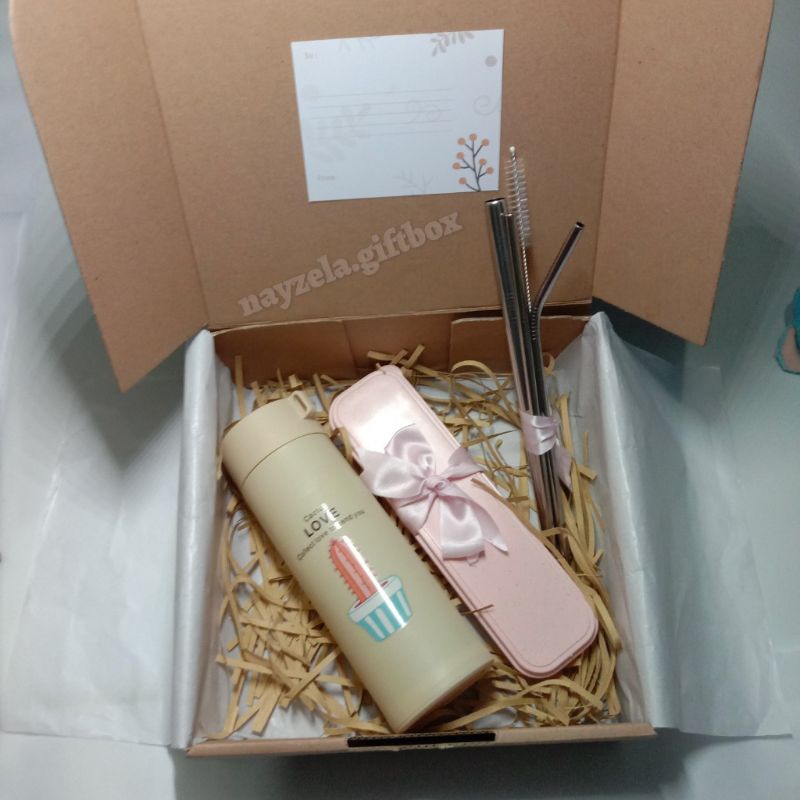 HAMPERS CEWEK BOTOL MINUM KADO ULANG TAHUN CEWEK HADIAH PERNIKAHAN KADO WISUDA UNTUK CEWEK MURAH