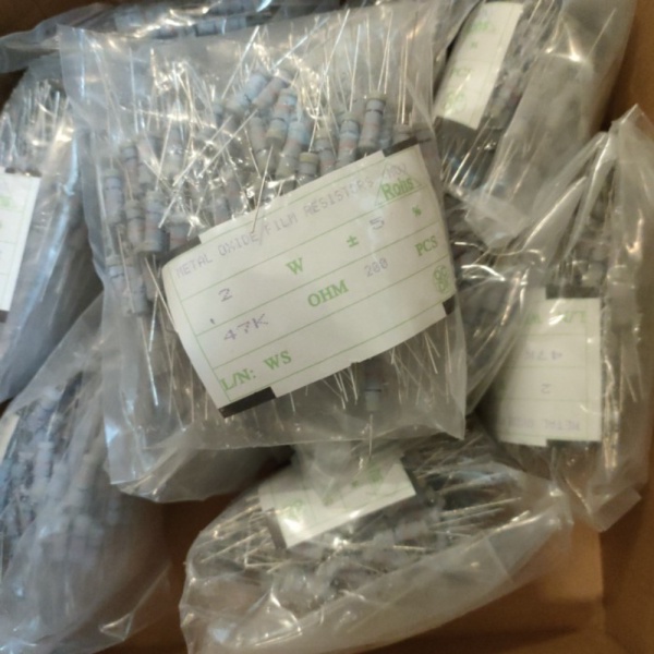 Stock Terakhir RESISTOR 2 WATT 6K8 RESISTOR 2WATT 47K - 6K8 STARVIS