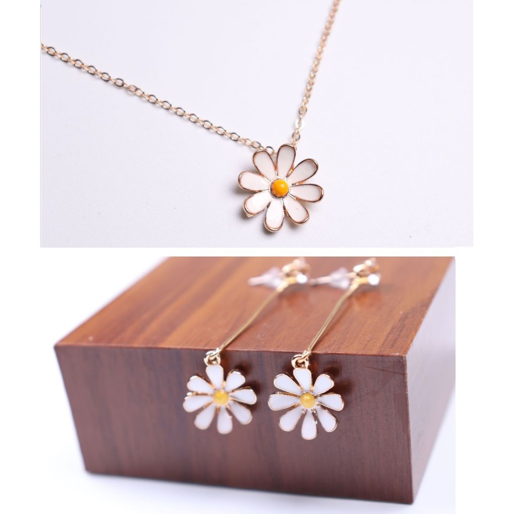 Kalung Liontin Anting S925 Wanita WHITE DAISY Titanium Alloy Women Necklace Gaya Cewek Korea Import