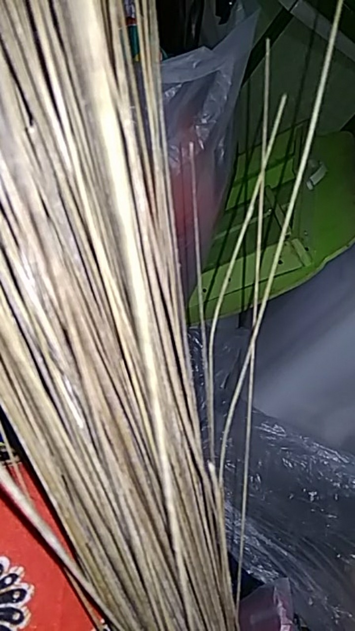 Sapu Lidi Tradisional