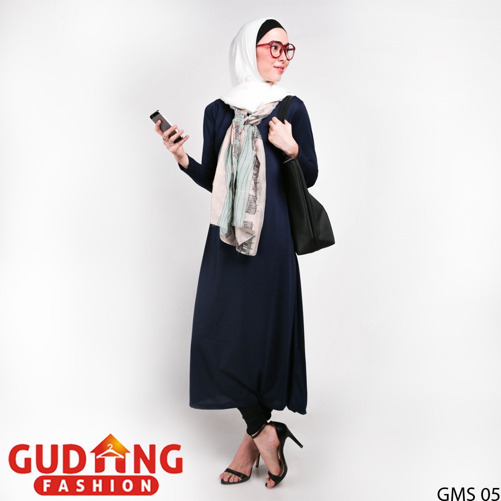 Gamis Polos untuk Busana Muslim Wanita (COMB)