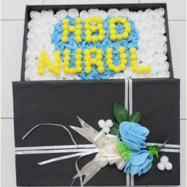 Buket Bunga Kotak/Buket Bunga Flanel Kotak/Buket Flanel Box/Buket Flanel Kotak/Bunga Box Flanel