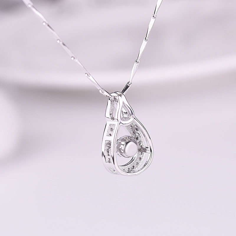 [Ready Stock]Fashion Inlaid Diamond Smart Pendant Silver Necklace