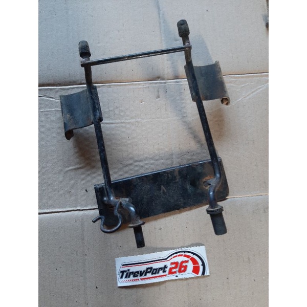 Breket lampu depan Tiger 2000 dan megapro lama Original