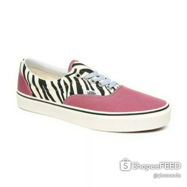 Vans Era (Mismatch) Zebra/Camo

Original Resmi Navya
BNIB (Brand New In Box)