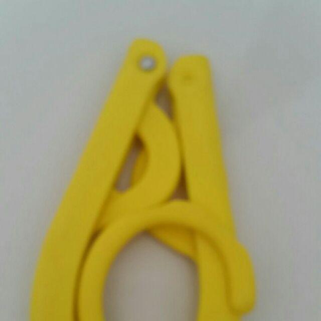 Portable Folding Travel Hanger /gantungan Baju Lipat