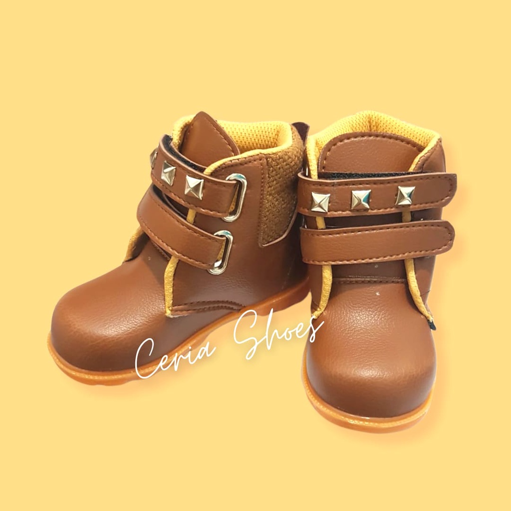 Sepatu Boots Anak Laki Laki Madelon Anti Slip Bahan Empuk Tebal Bots Cowo