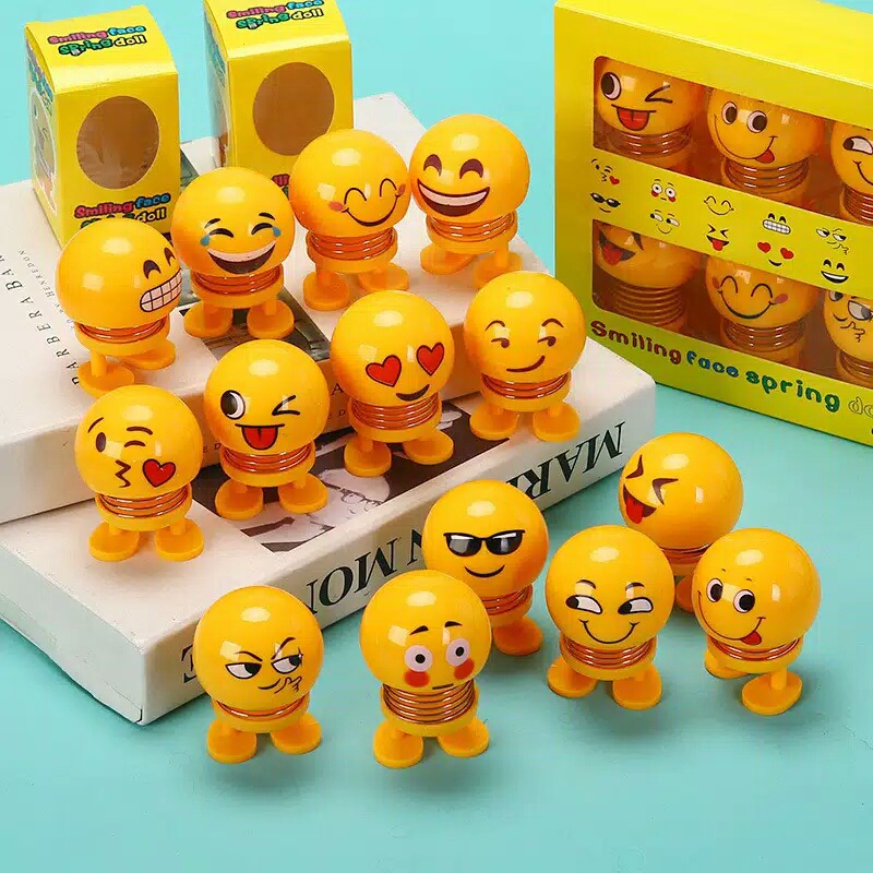 Boneka Emoticon Goyang Emoji Pajangan Dashboard Aksesoris Mobil