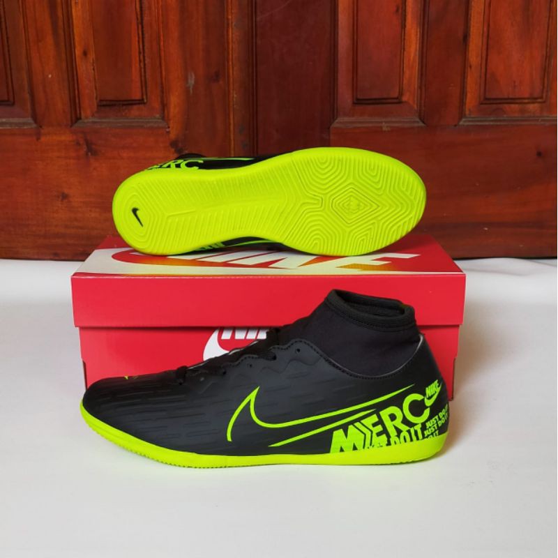 Sepatu futsal Nike boots terbaru terlaris keren berkualitas baik harga grosir murah