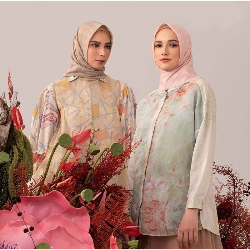 Valvia Top Ria Miranda x Buttonscarves