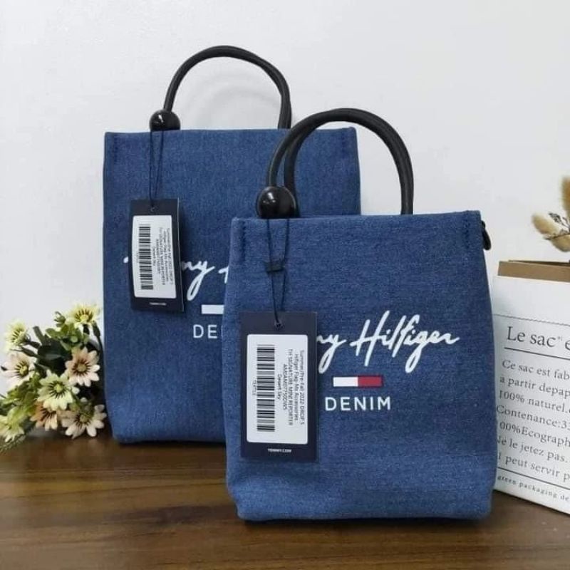 T0mmyhilfiger denim bucket bag