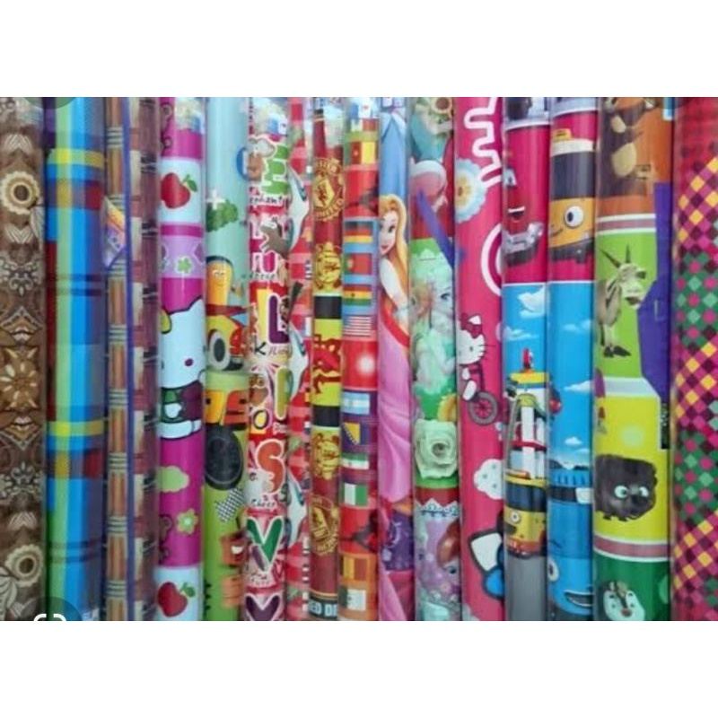 TIKAR PLASTIK/TIKAR SPON KARAKTER MOTIF