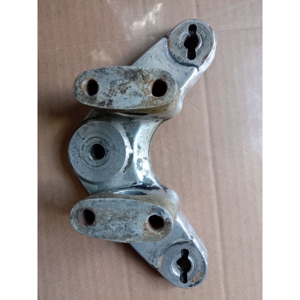 segitiga atas Suzuki a 100