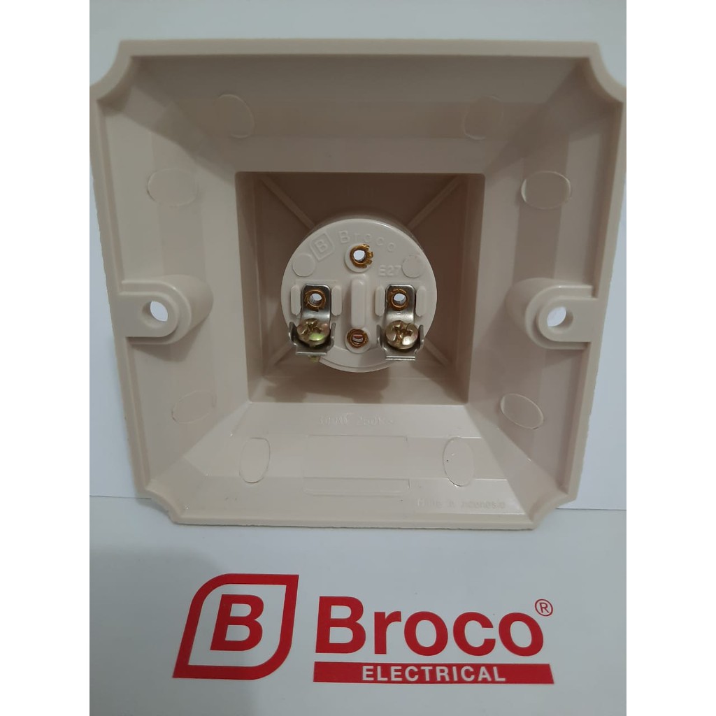Fitting Plafon Broco Besar New Cream 1210