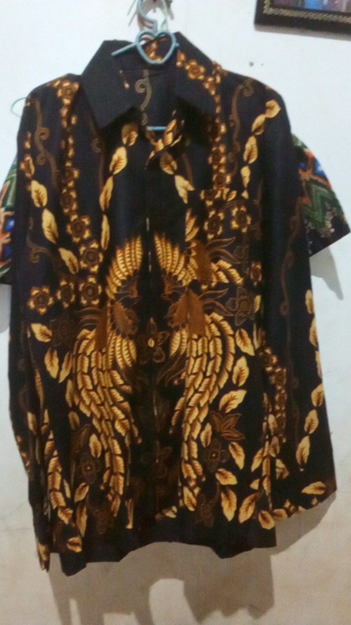 Maura Coupel-sania Ruffle Batik Coupel Mahkota