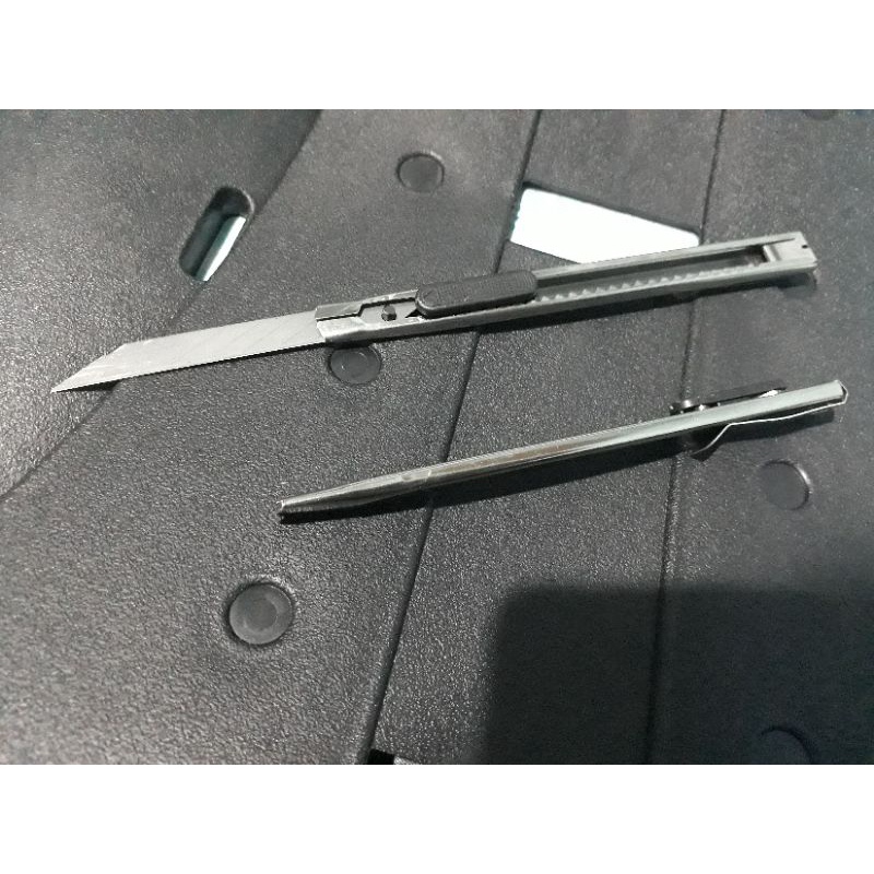 

PISAU CUTTER STAINLESS | PEMOTONG KERTAS DLL