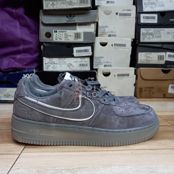 Sepatu Nike Air Force 1 Low X Reigning Champ Reflective Suede Grey