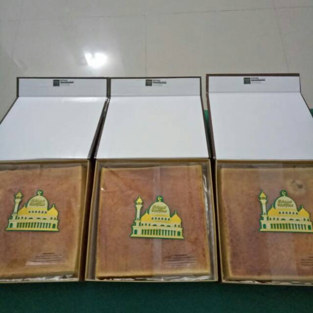 

Kue lapis legit (bangka belitung)