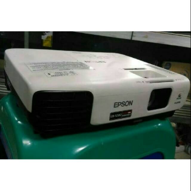 Projector Epson EB S200 Ansi 2700