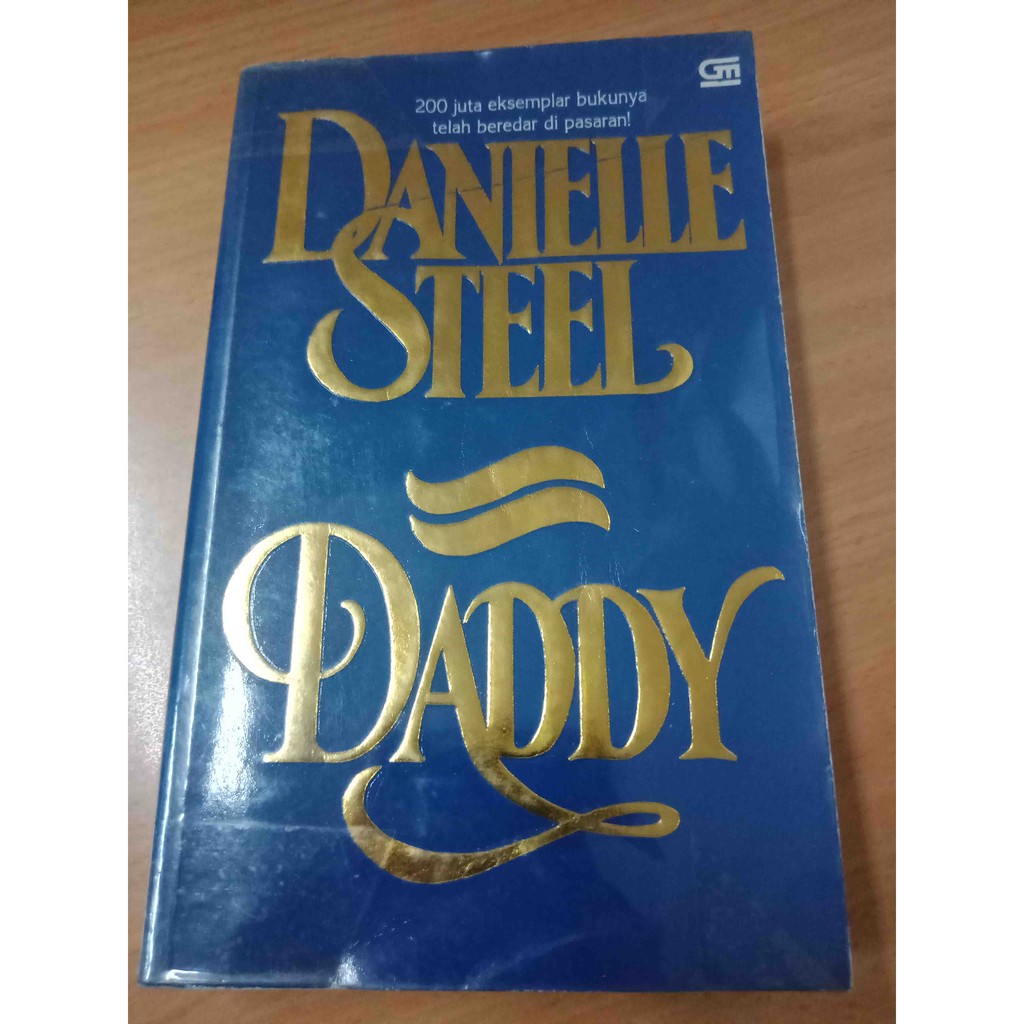 Buku bacaan / Komik / Novel Harlequin DADDY - DANIELLE STEEL ll preloved