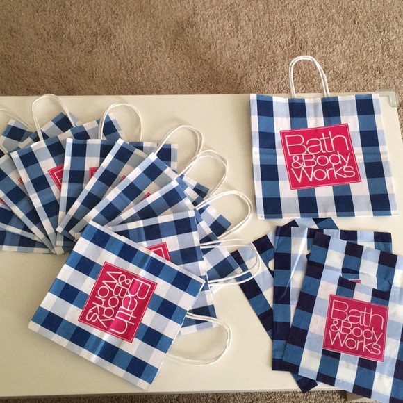 

Bath and Body Works BBW Paper Plastic Bag / Pita Ribbon / Gift Wrapping Paper Kertas Kado