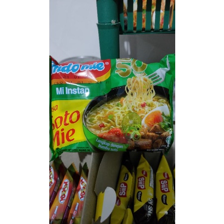 

indomie goreng, soto