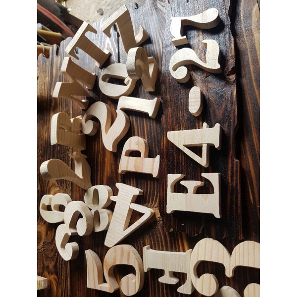 huruf/angka timbul kayu jati belanda