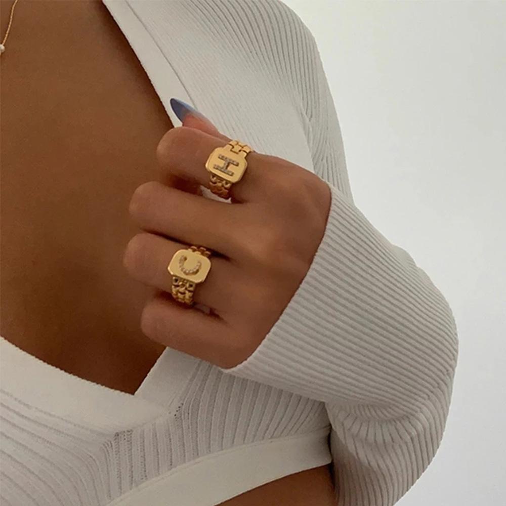 Mxbeauty Jam Tangan Bentuk Kotak Dengan Batu Zircon Imitasi Model Retro / Vintage Untuk Wanita